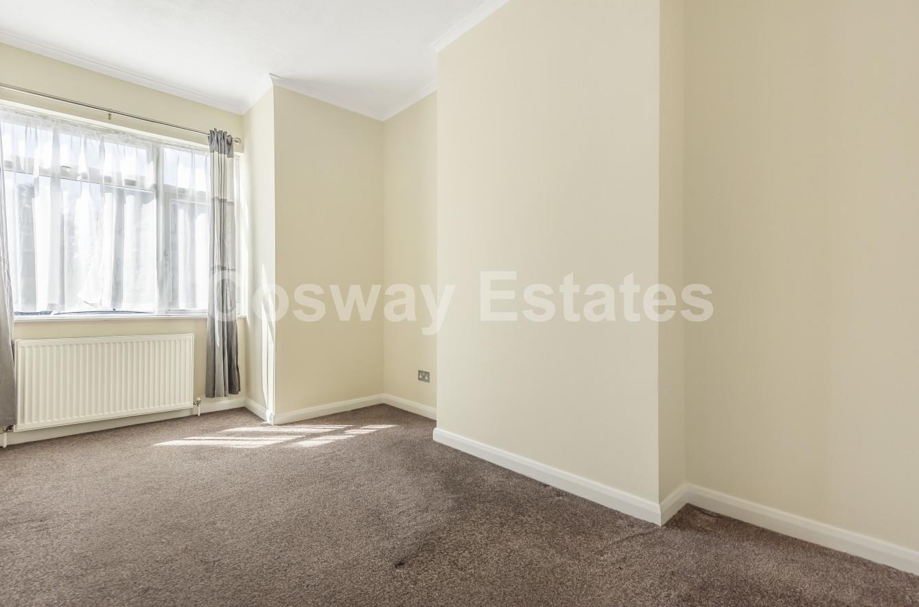 Milton Road, Mill Hill